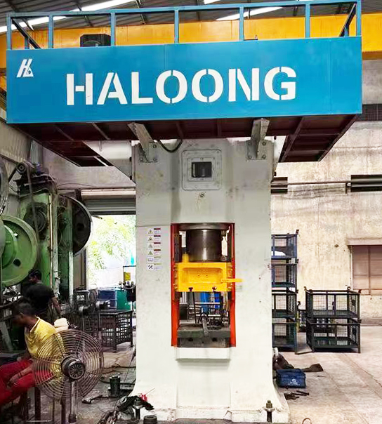 伺服螺旋壓力機(jī) 伺服螺旋壓力機(jī)